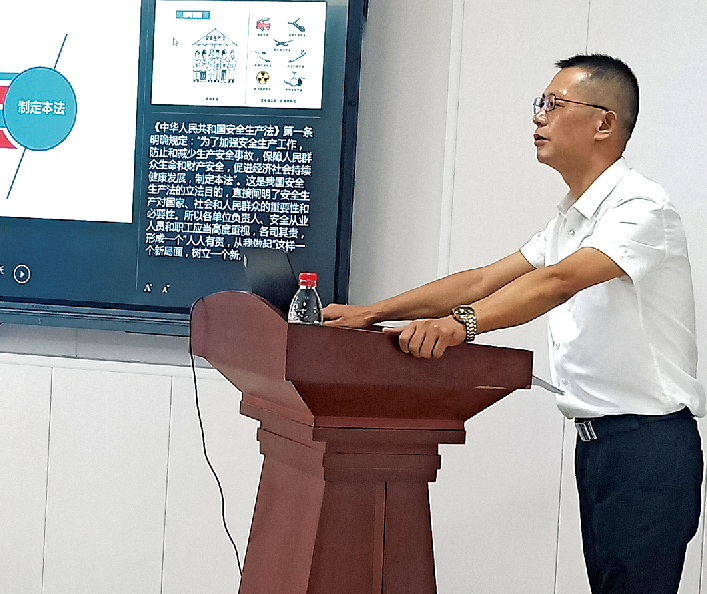 踐行初心使命　守護公平正義 —— 記崇陽縣律師事務所聯合黨支部書記陳青松